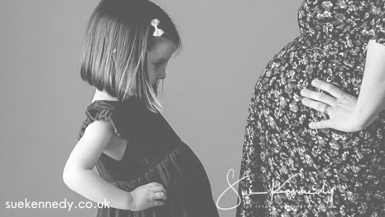 Creative ways to document your bump during pregnancy - Sue Kennedy  Photography